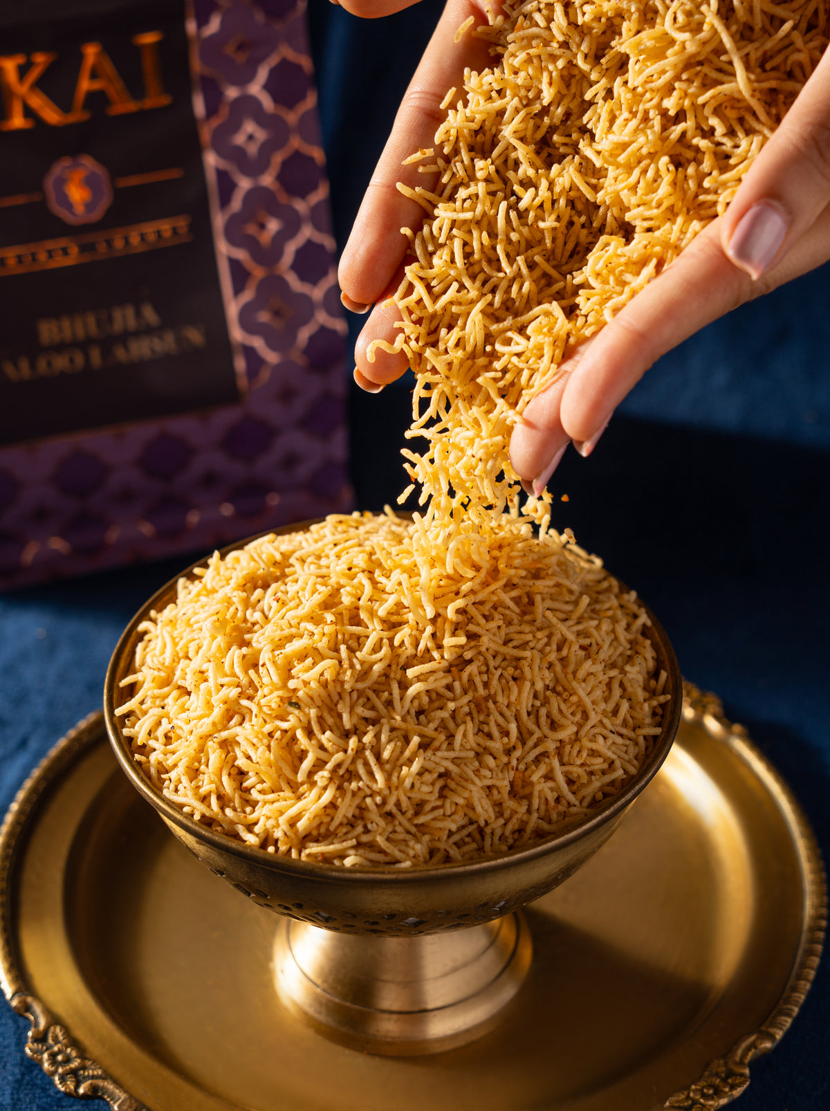 Aloo Lehsun Sev